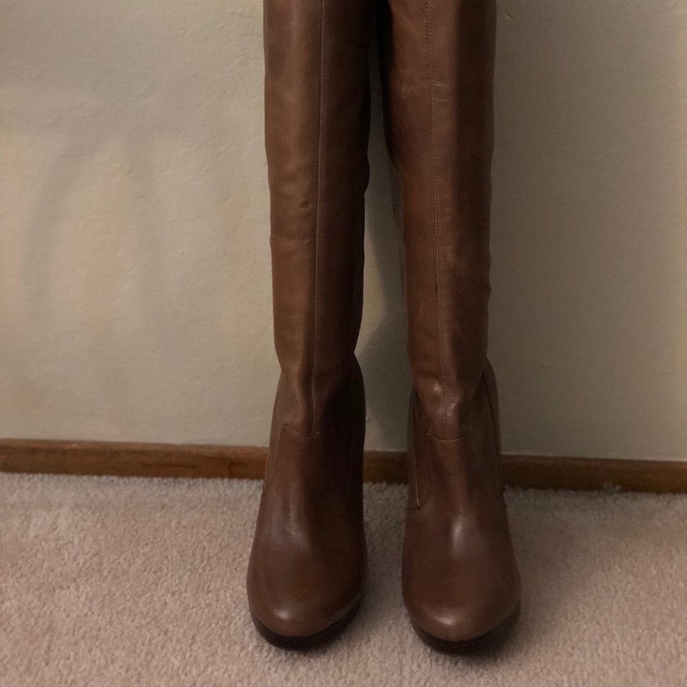 Brand New BCBG Generation Tan Boots